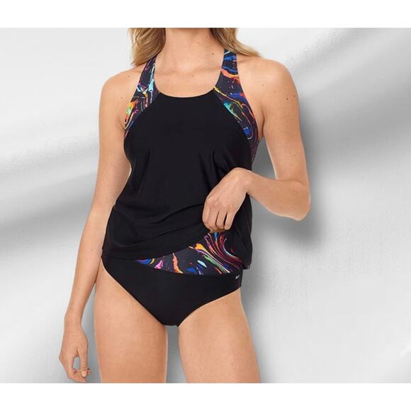 NWT Reebok Women's Swimwear Top Size Large - Picture 1 of 9